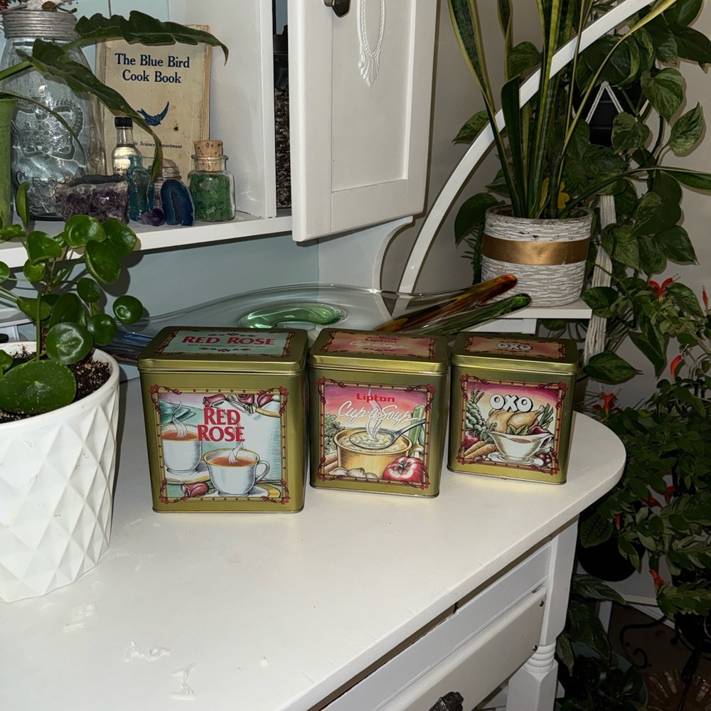 Vintage red rose Tea Lipton cup of soup OXO Tin canister Set, vintage designs